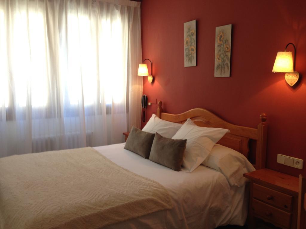 Double or Twin Room,1005372802:JPEG