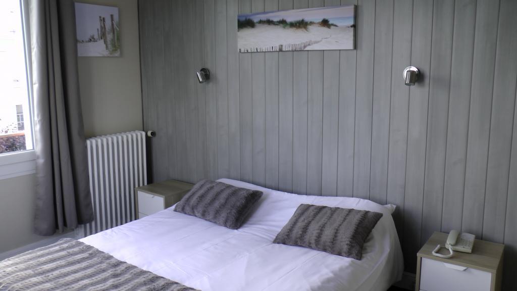 Superior Double Room Port View