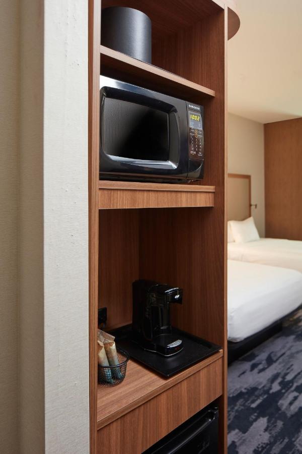 Queen Room Two Queen Beds Bathtub Mobility Access or Hearing Accessible