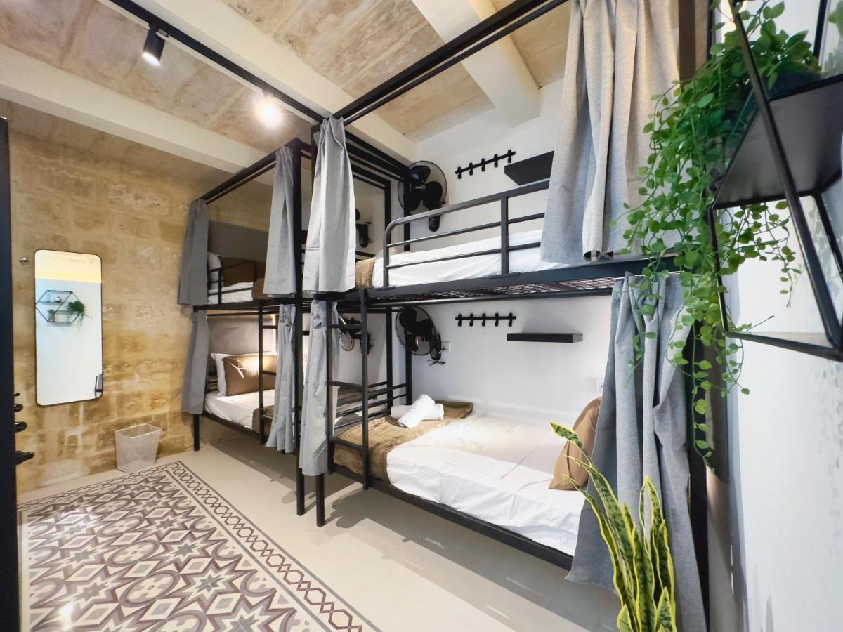 Bed 4-Bed Dormitory Room