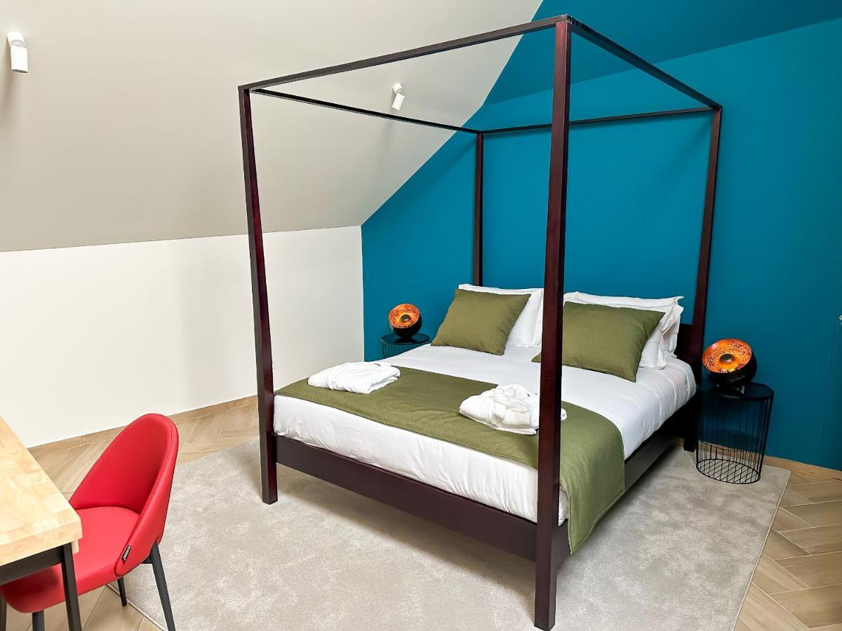 Skyview Room