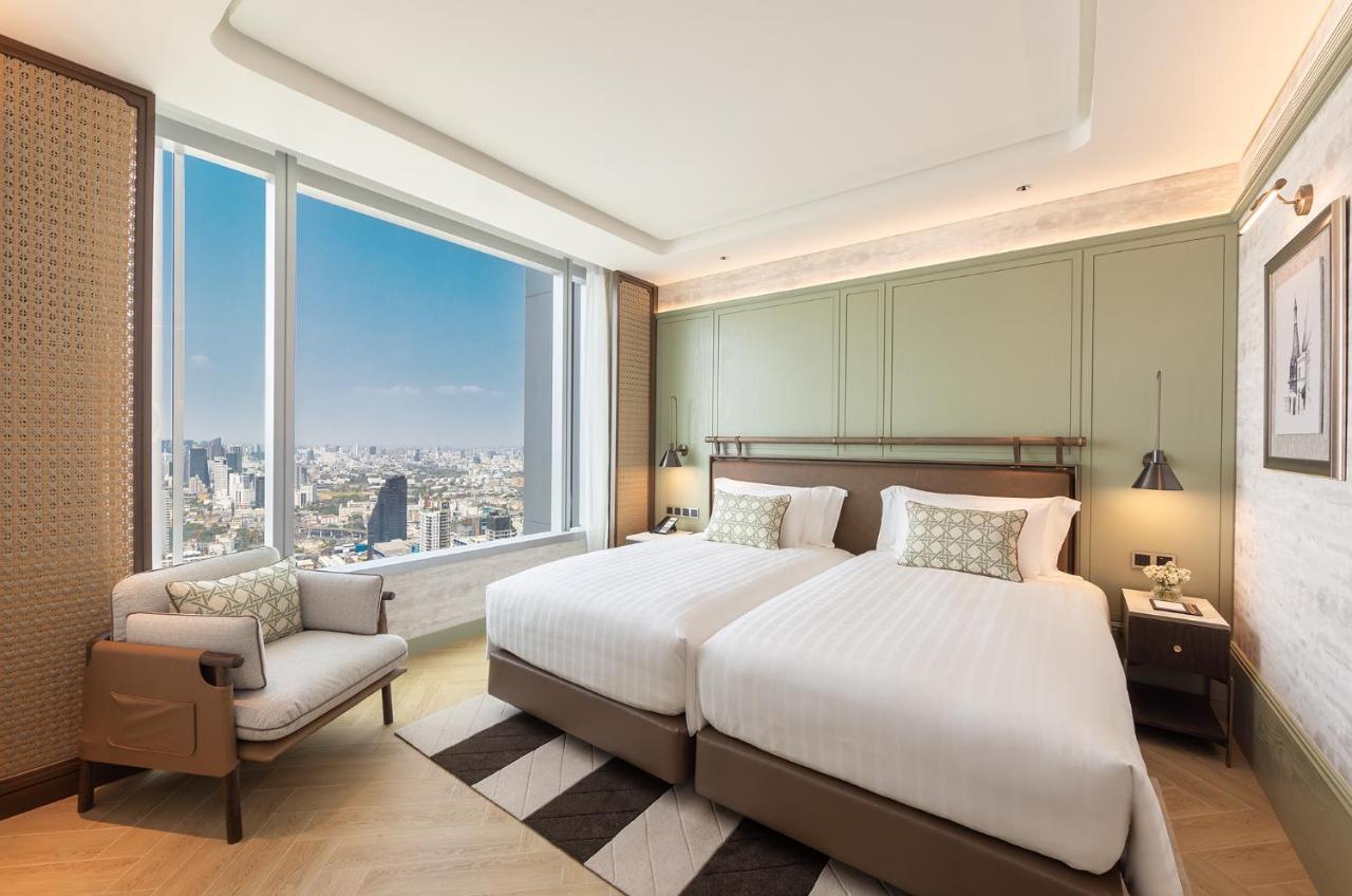 One Bedroom Suite Lounge Access