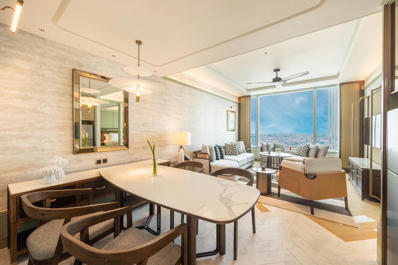 Two Bedroom Suite Lounge Access