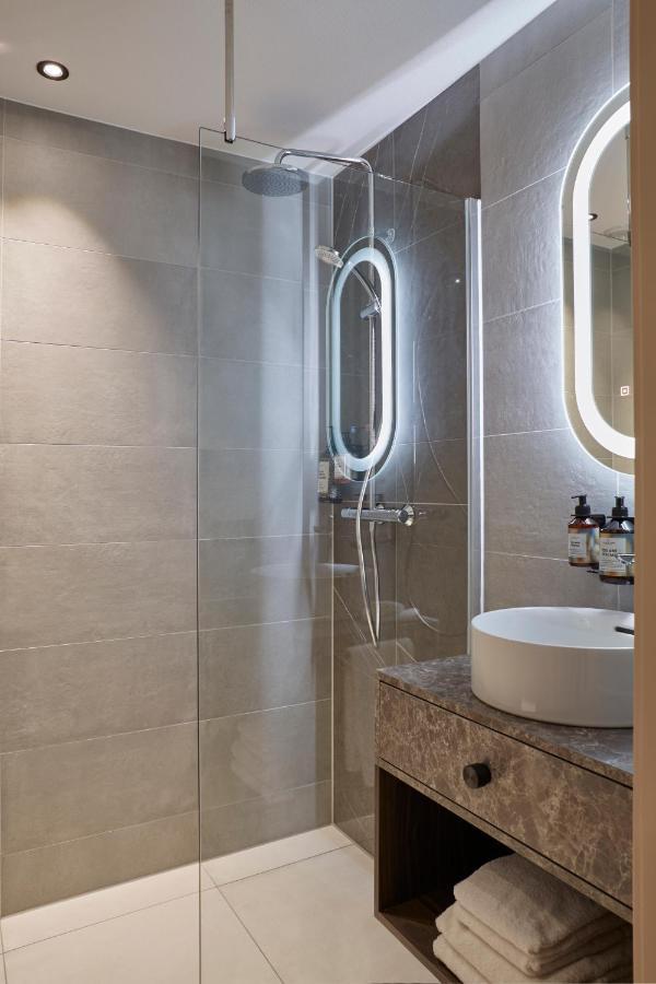 Junior Suite Canal View