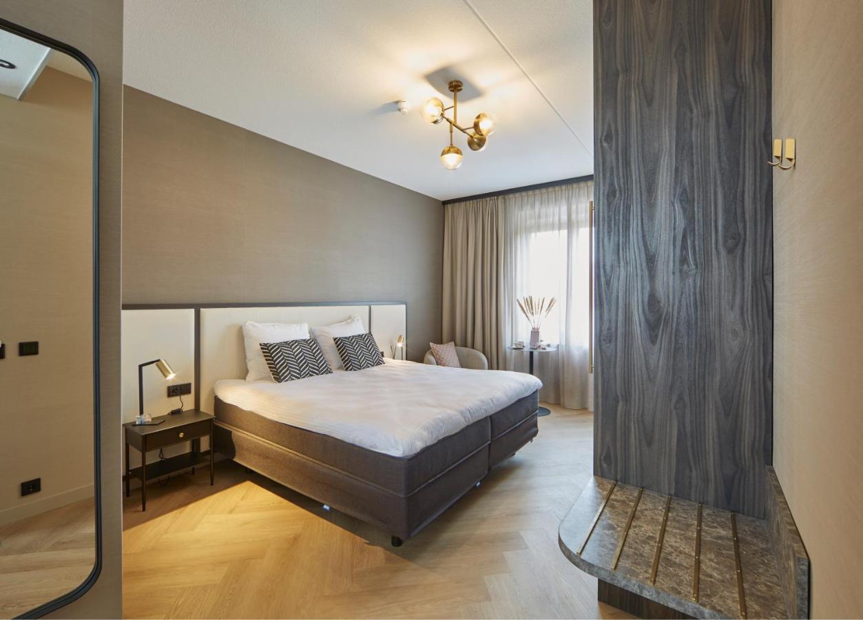 Junior Suite Canal View