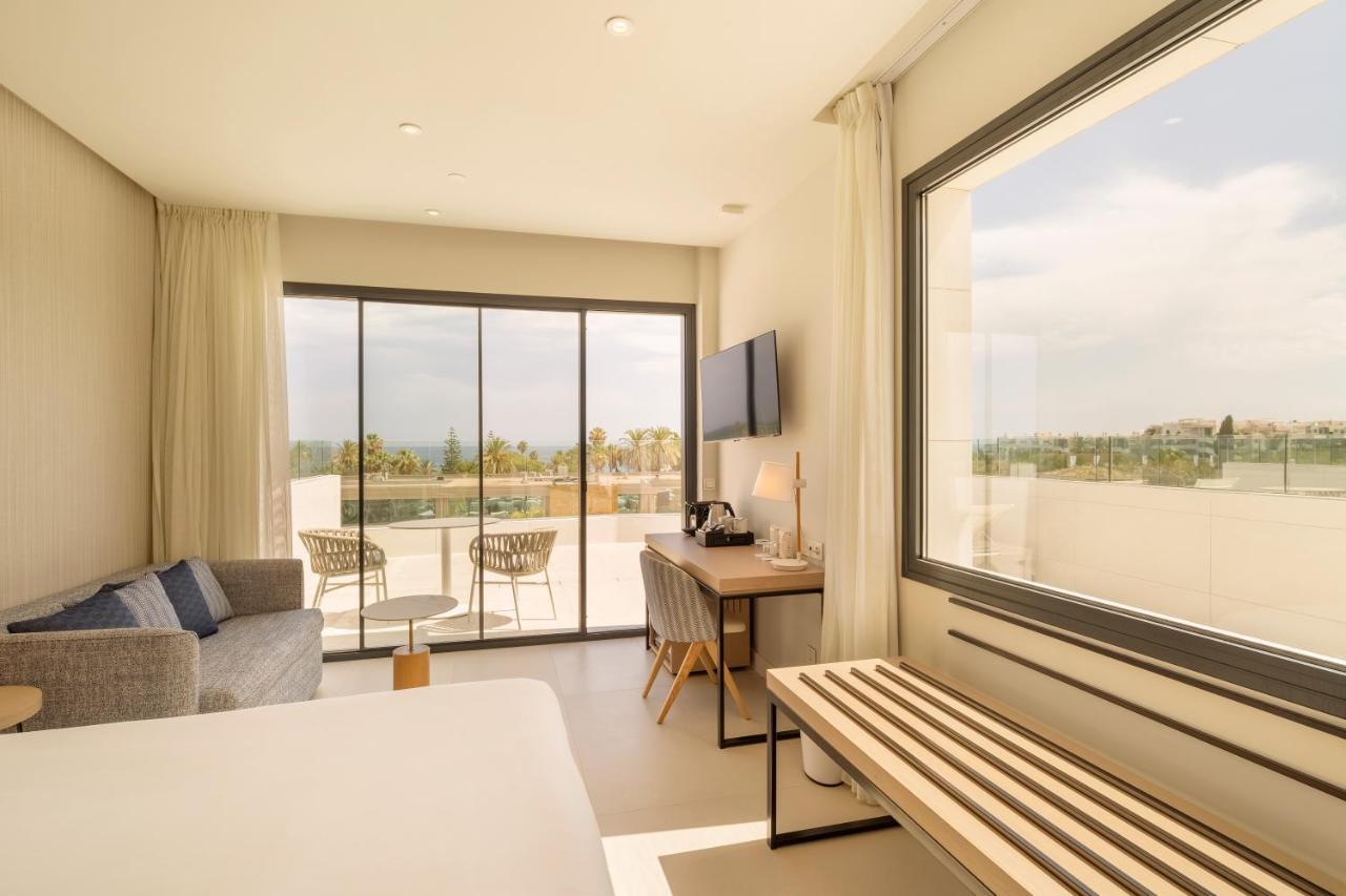 Double Room Pool View