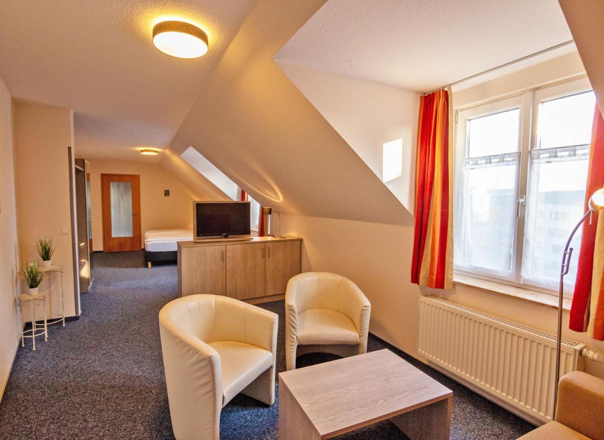 Comfort Triple Room