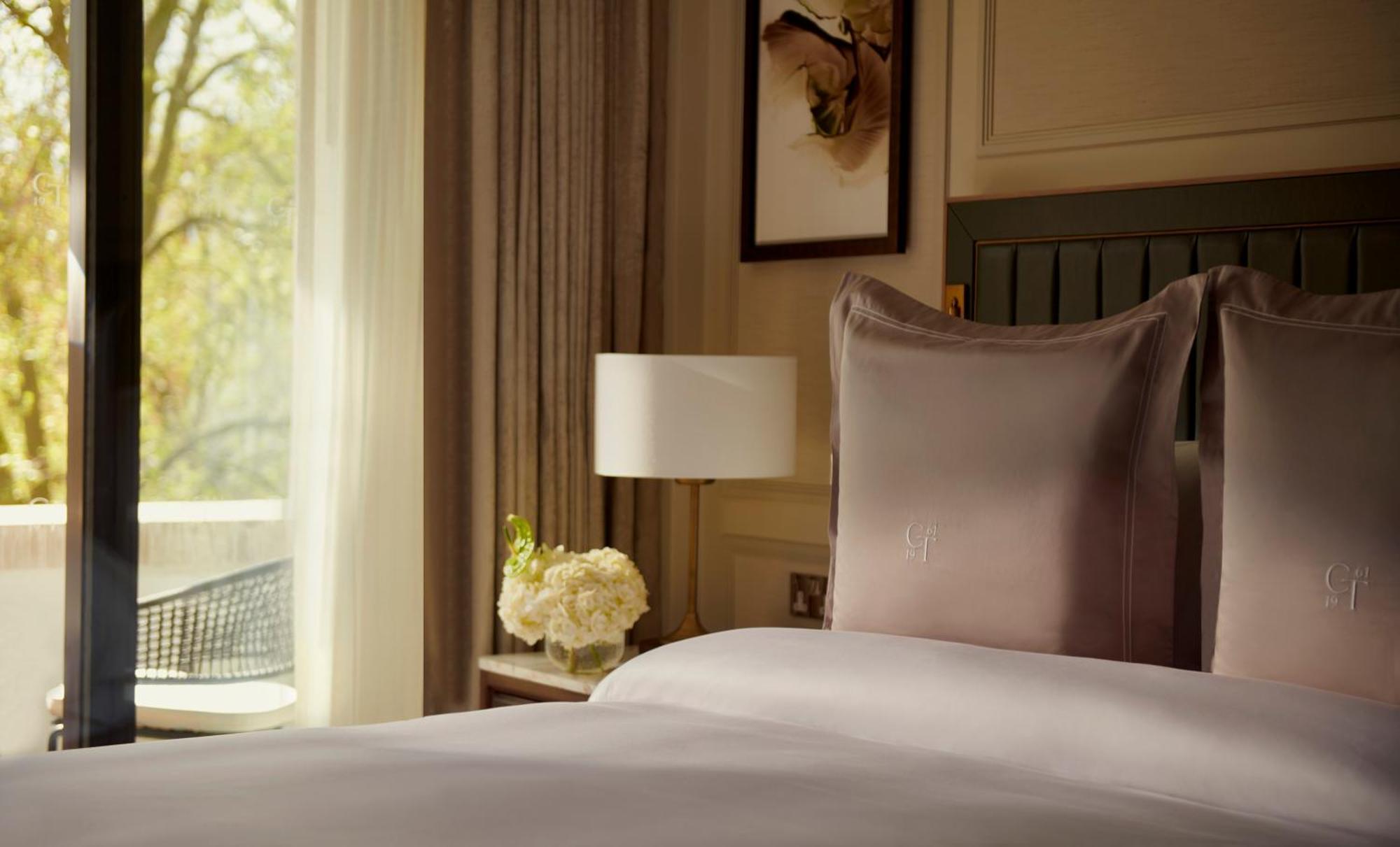 Garden Suite exclusive access to Cadogan private gardens