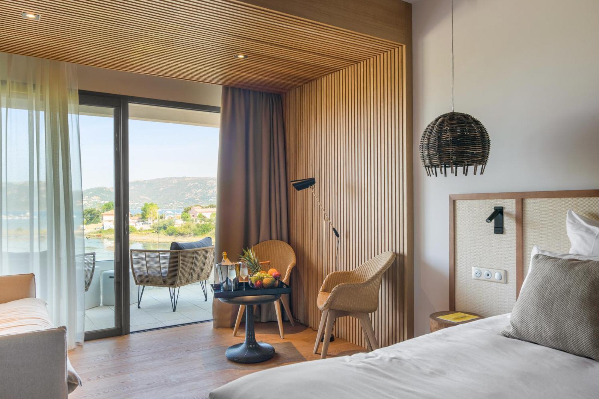 Junior King Suite Sea View