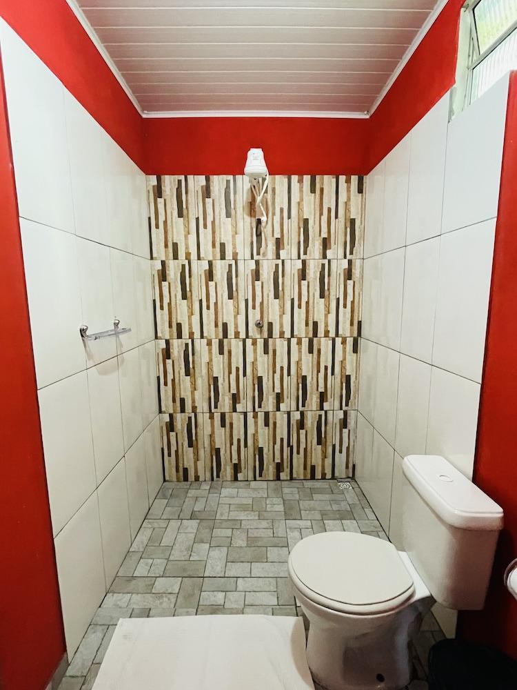 Family Room Private Bathroom