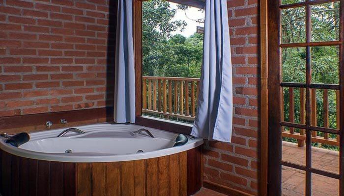Deluxe Chalet Bath Fireplace