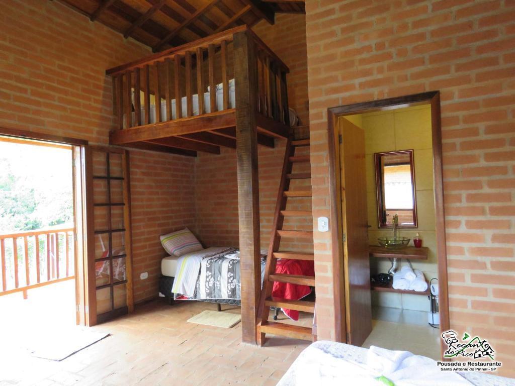 Chalet fireplace without bathtub