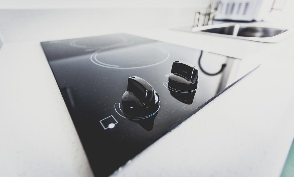 Standard Queen Room Kitchenette