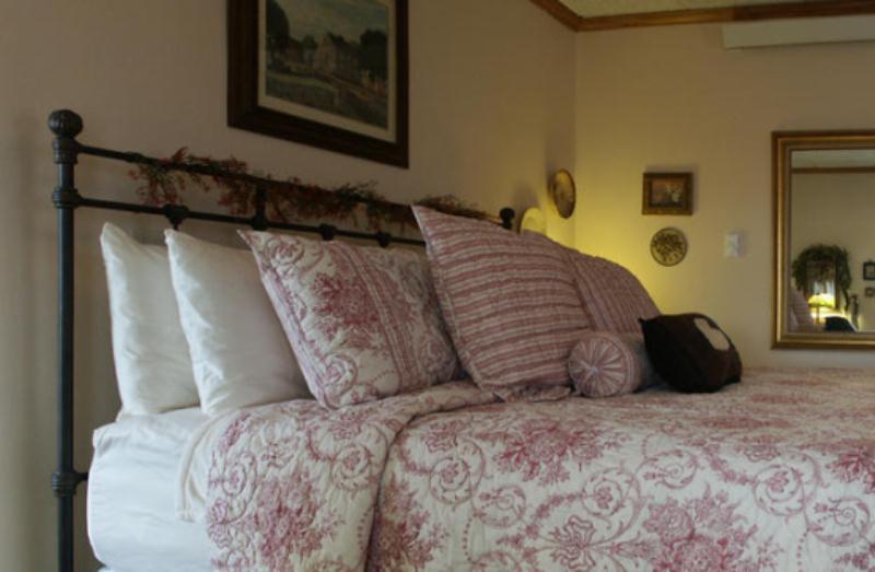Luxury King Room Spa Bath Morning Star
