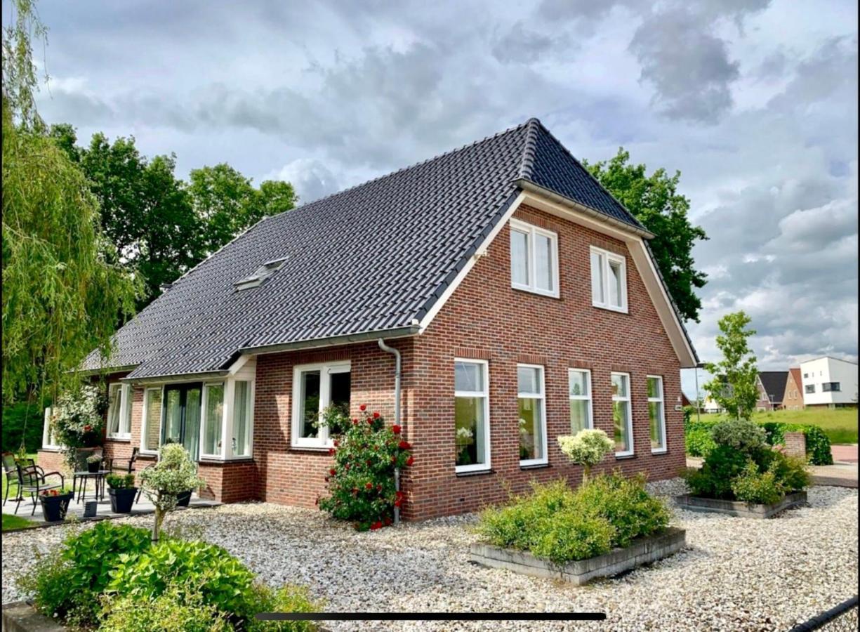 Tweepersoonskamer met Gedeelde Badkamer