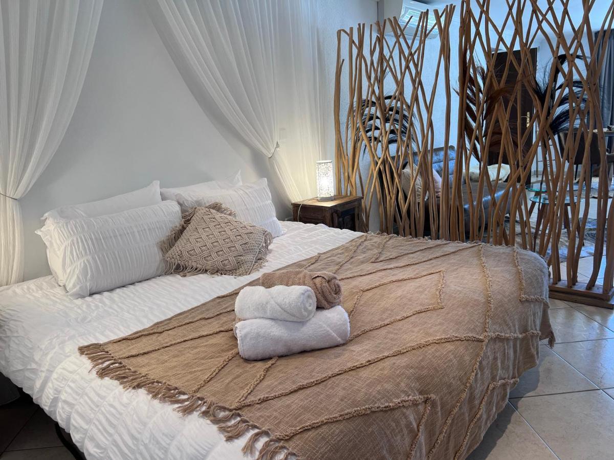 Deluxe Double Room Bath