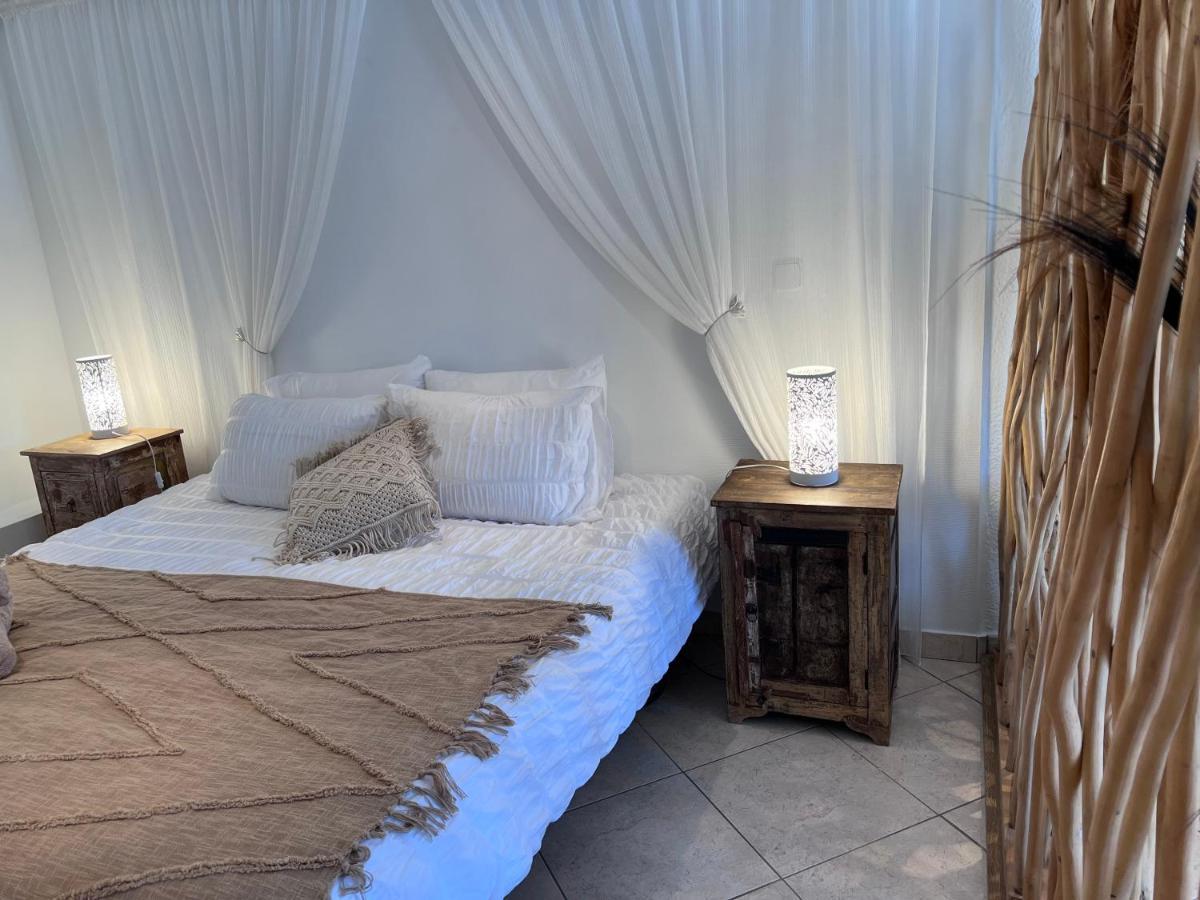 Deluxe Double Room Bath