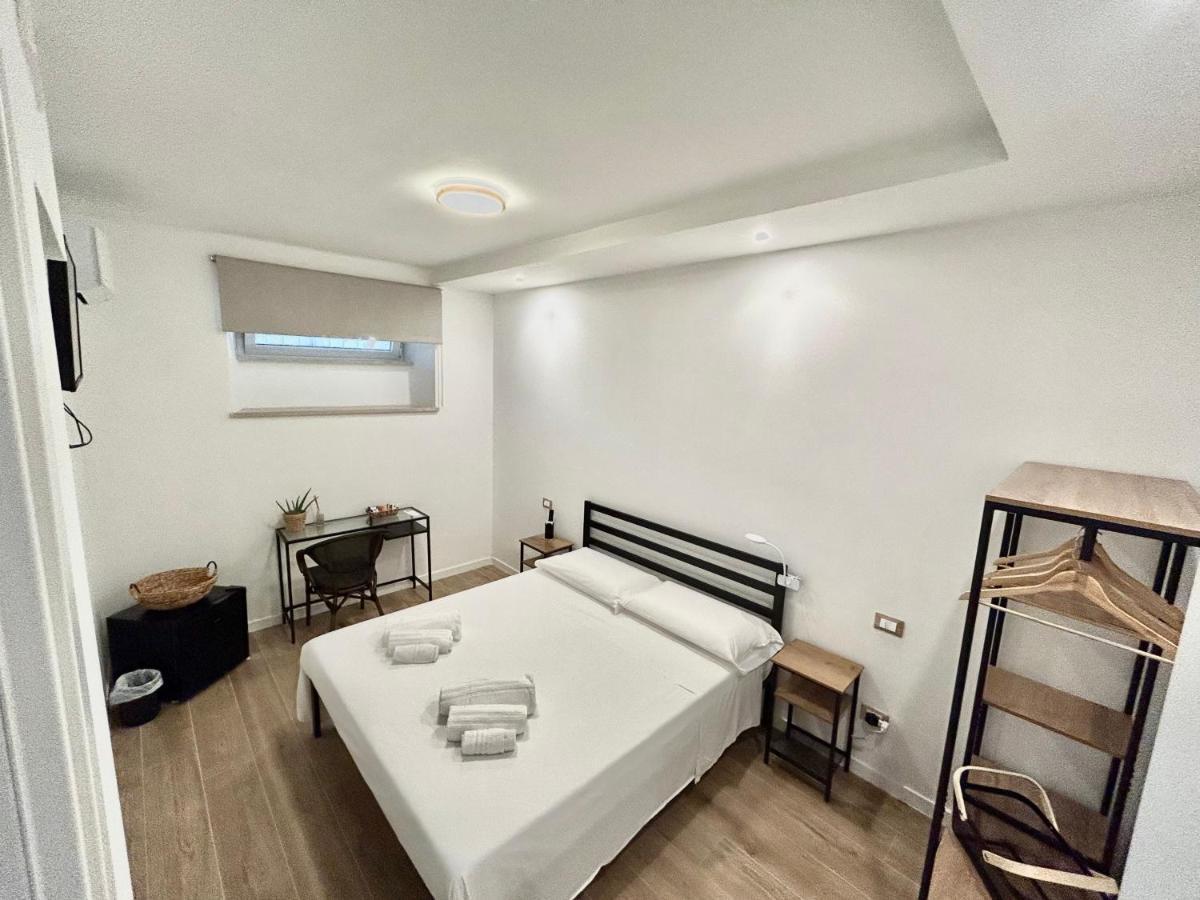 Double Room Private Bathroom