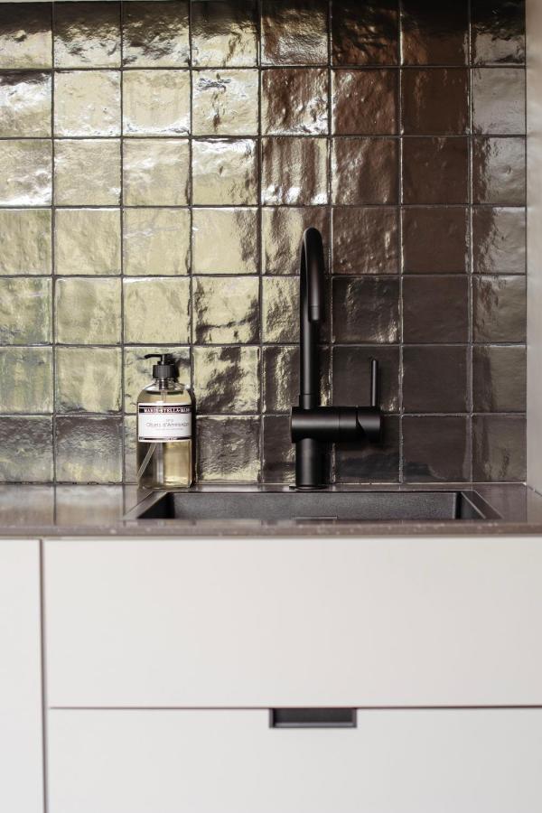 Deluxe Studio,1484734442:JPEG