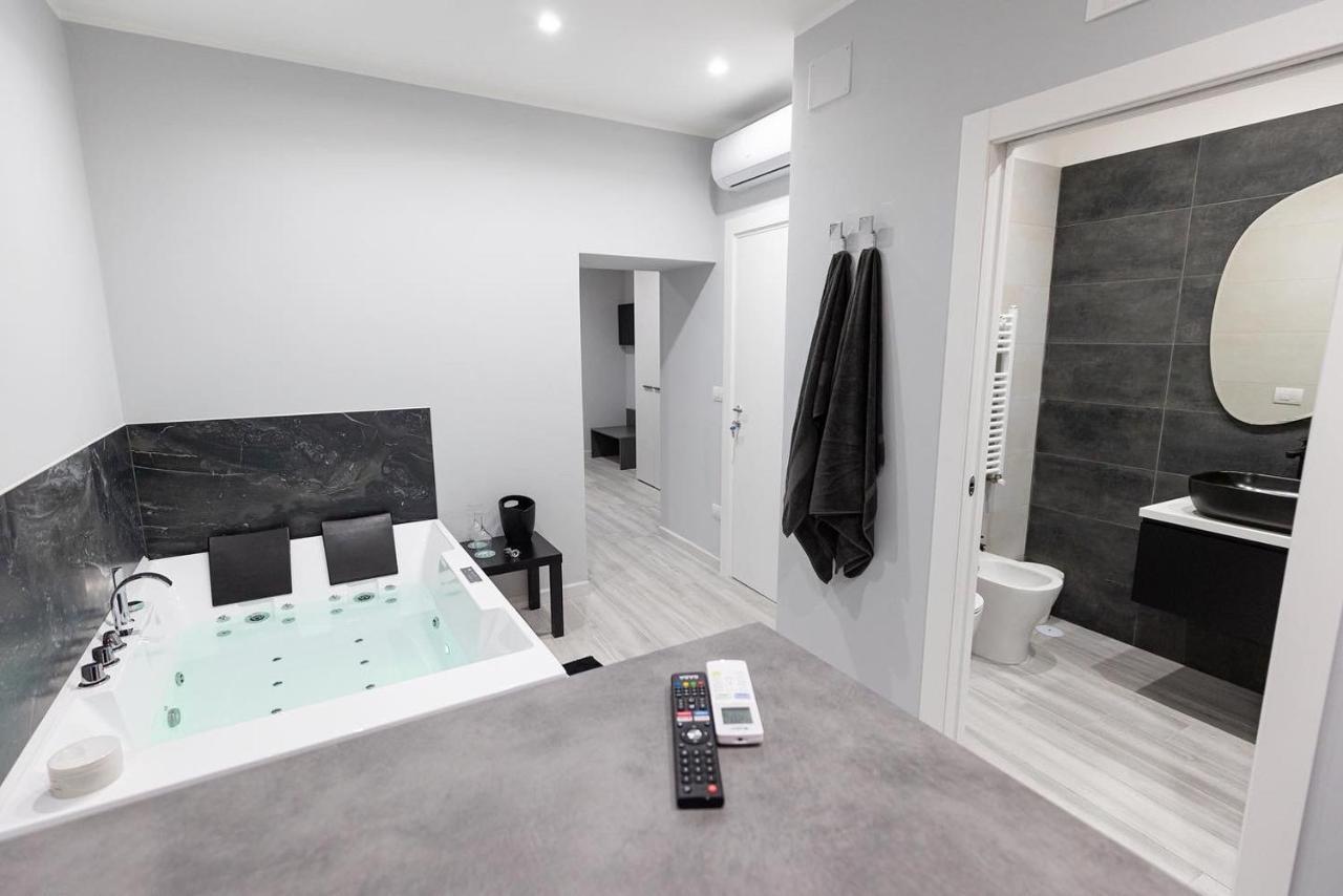 Queen Room Spa Bath