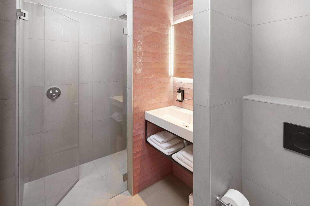 Double Room Private Bathroom