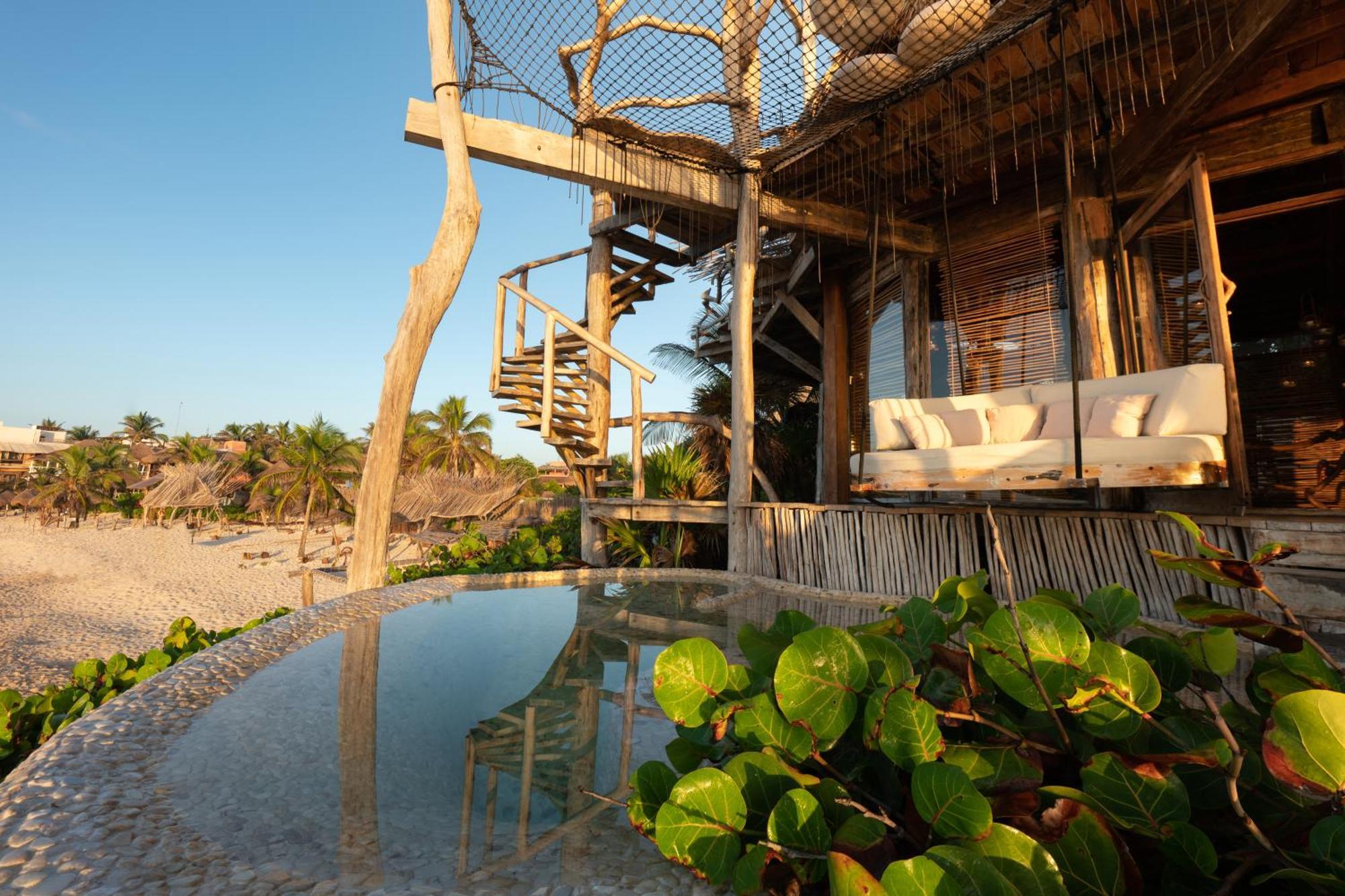 Moon Villa