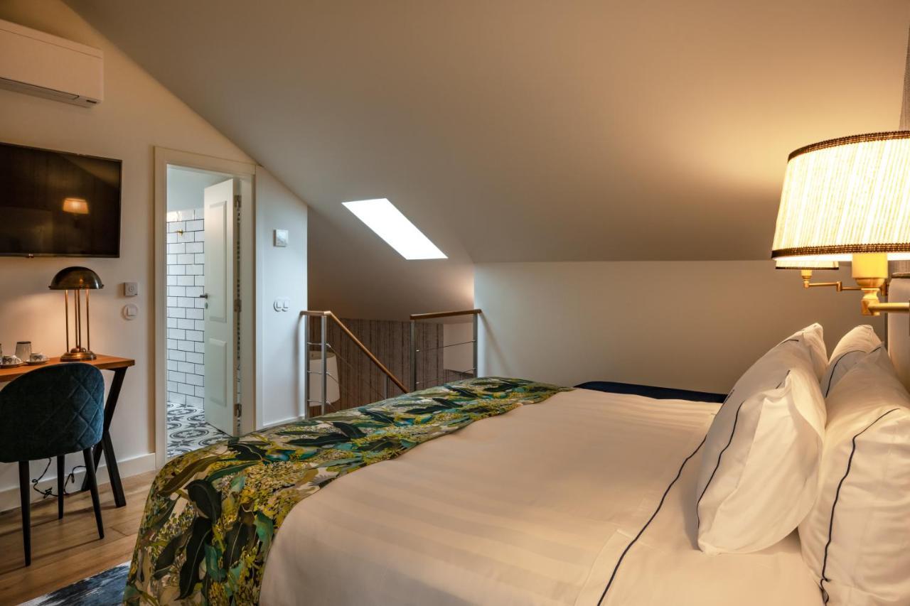 Deluxe Queen Suite