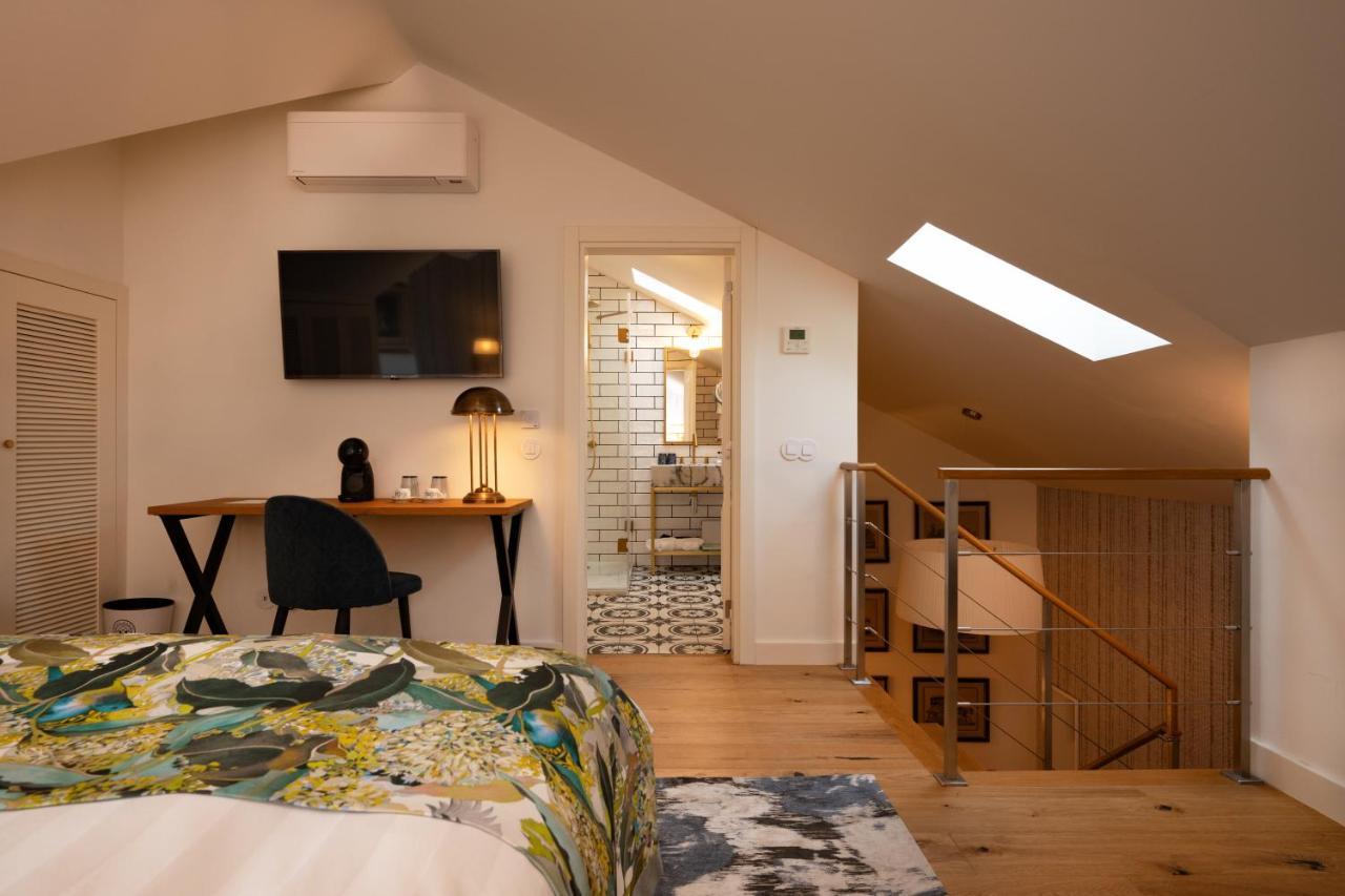 Deluxe Queen Suite