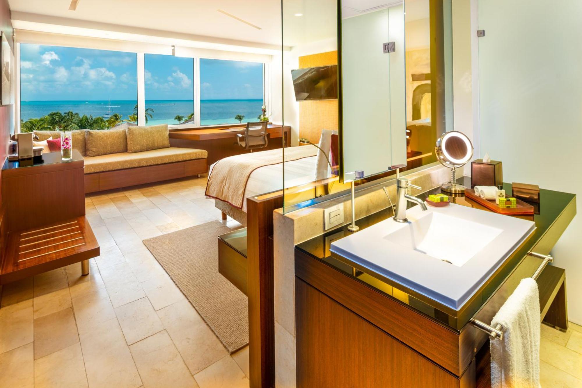 Classic Queen Room Two Queen Beds Ocean View