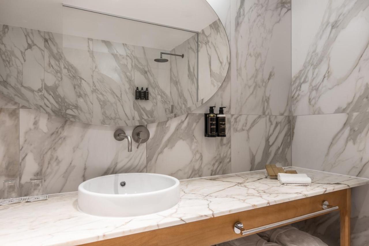 Superior Comfort Queen Room