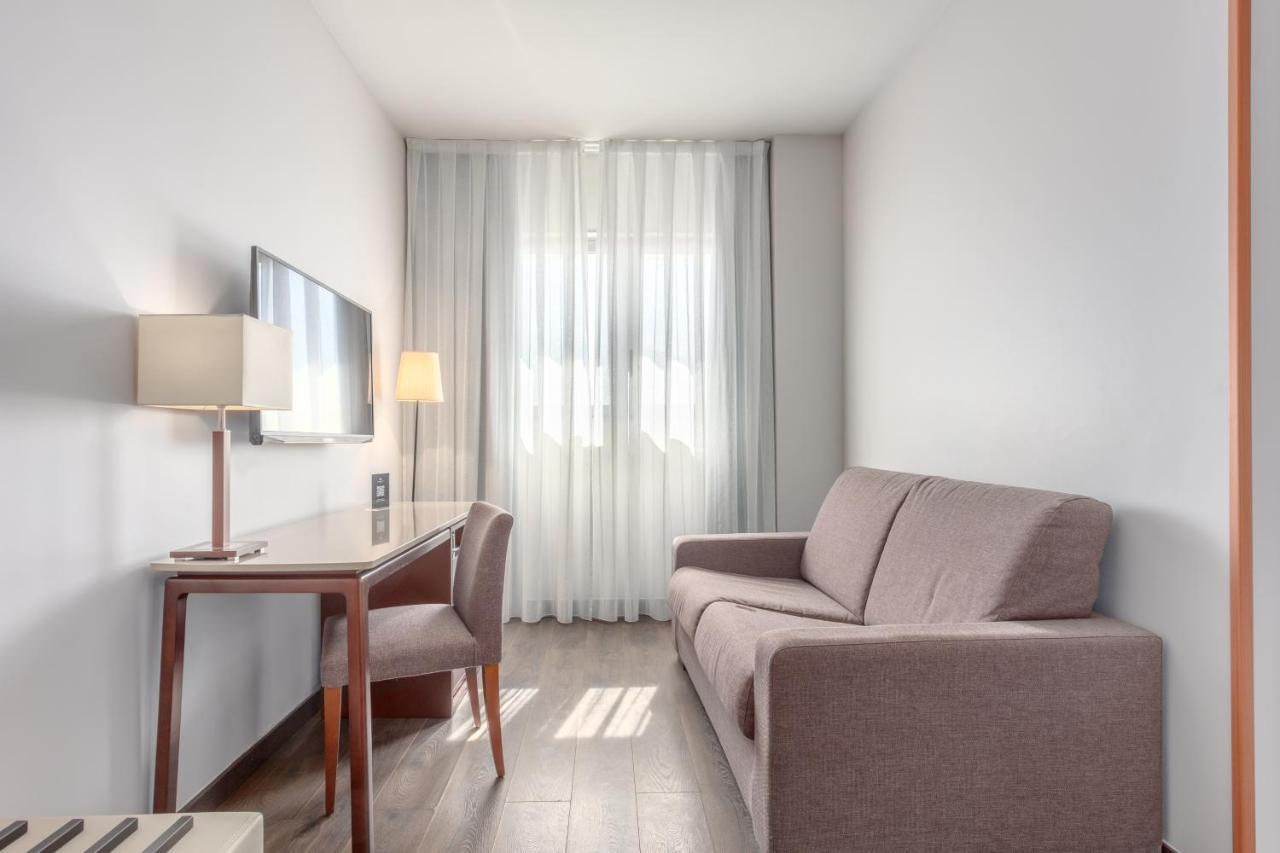 Double Room with Sitting Area,1498469404:JPEG