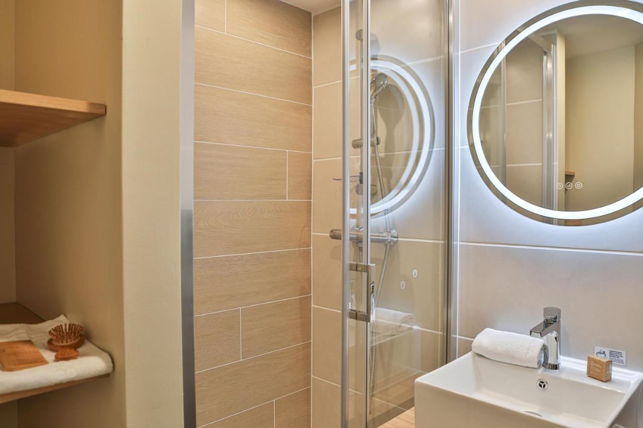 Studio Supérieur avec Coin Nuit en Alcôve (3 Personnes)