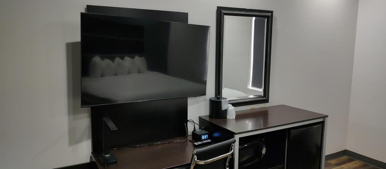 Standard Queen Room Two Queen Beds