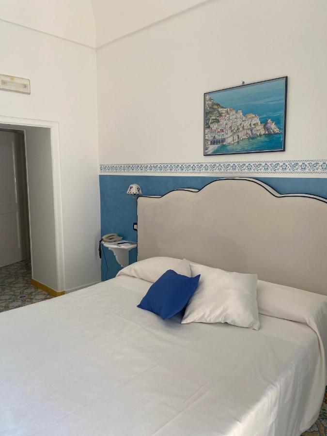Deluxe Double or Twin Room Sea View