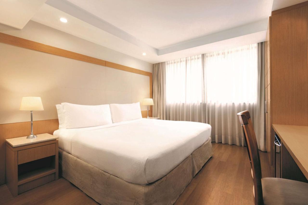 Kamer met Kingsize Bed en Uitzicht op de Stad