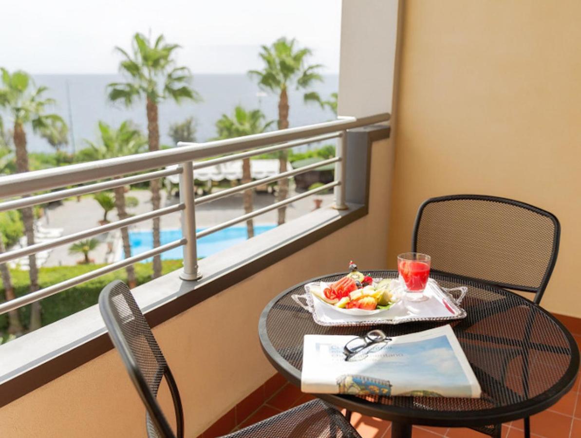 Deluxe Double or Twin Room Sea View