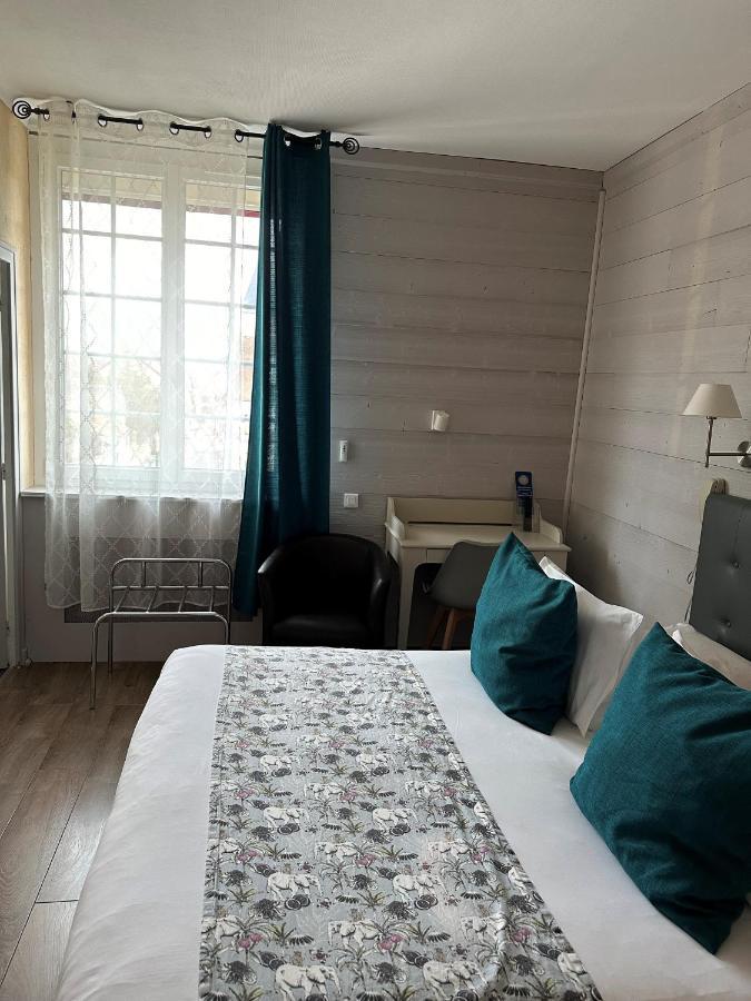 Family Room One Double Bed One Single Bed Non-Smoking