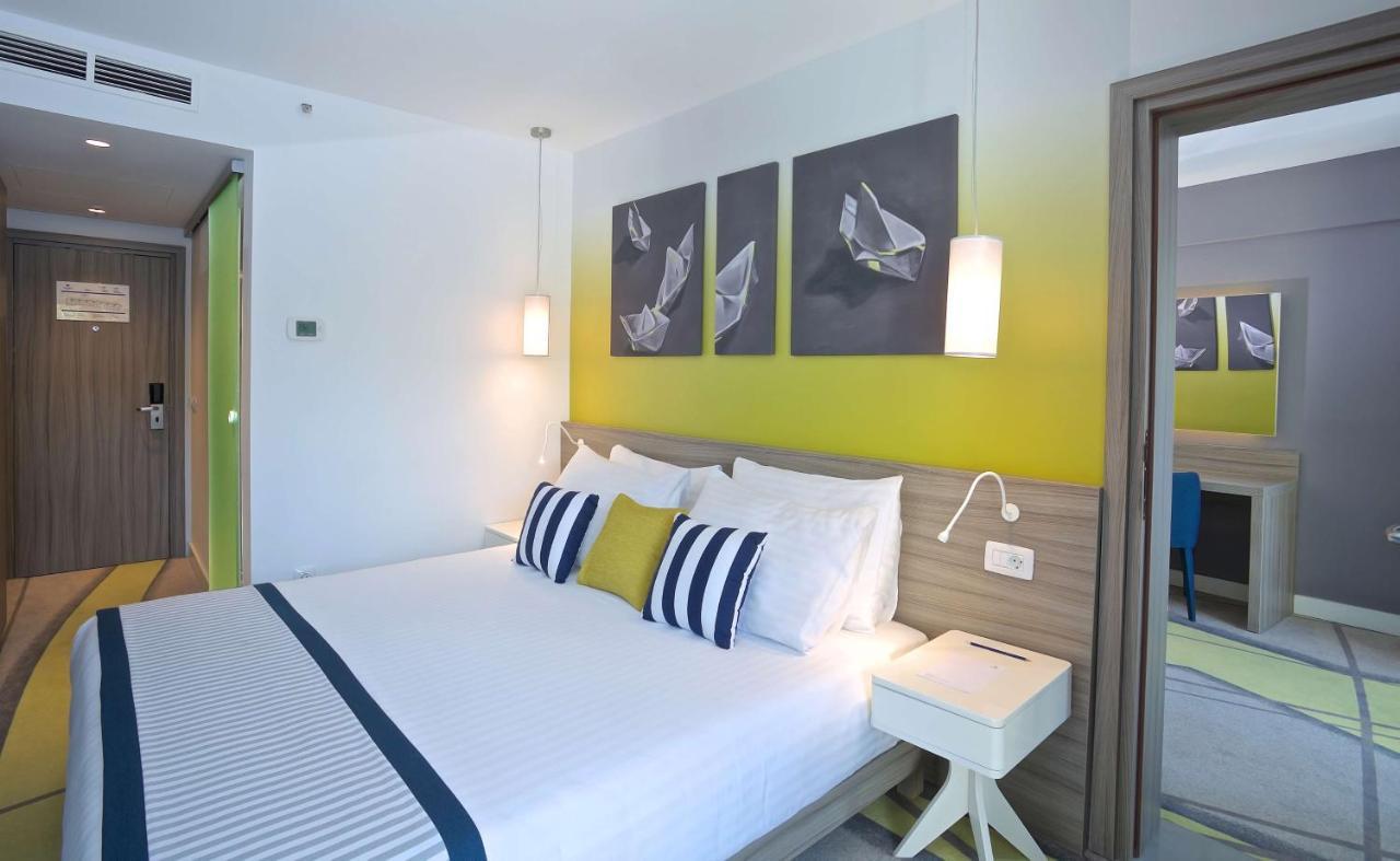 One-Bedroom Suite Balcony