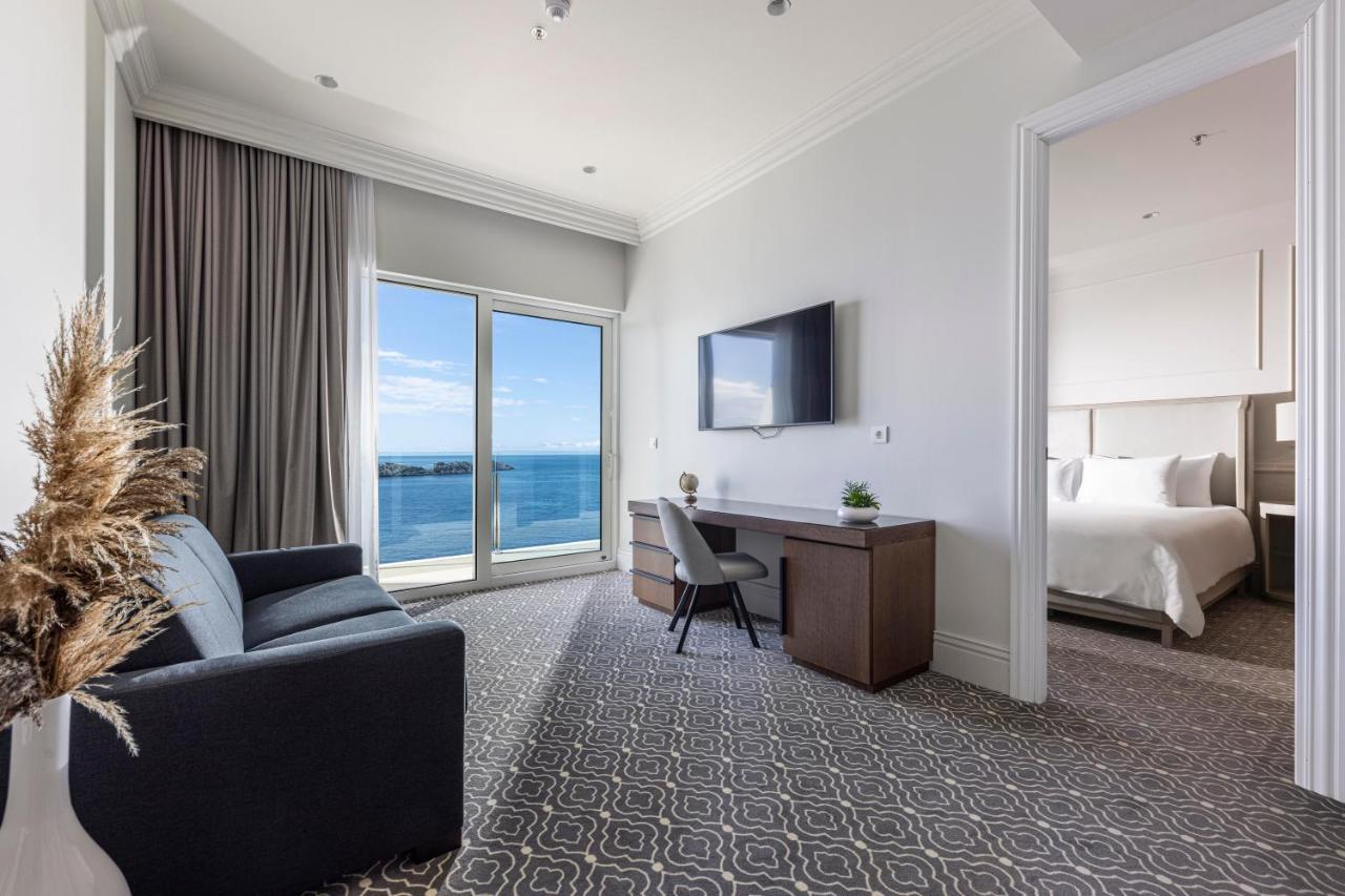 Luxury Suite with Balcony and Sea View,1498641343:JPEG