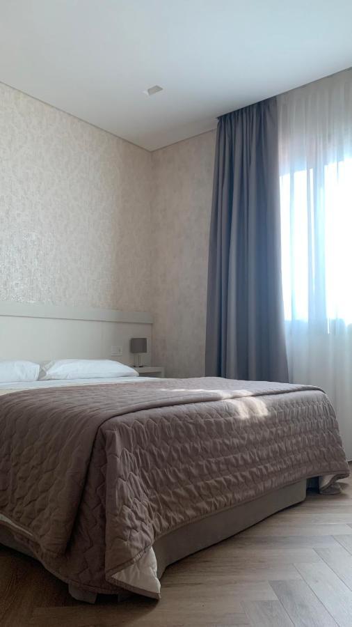 Deluxe King Room,1381160867:JPEG