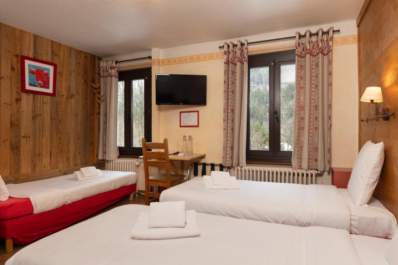 Chambre Triple avec 3 Lits Simples - Côté Vallée