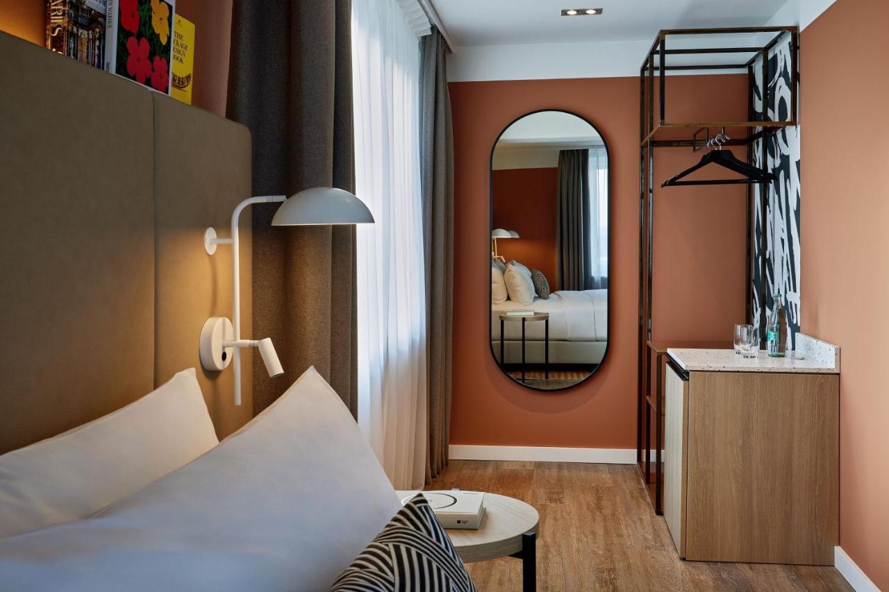 Comfort King Room