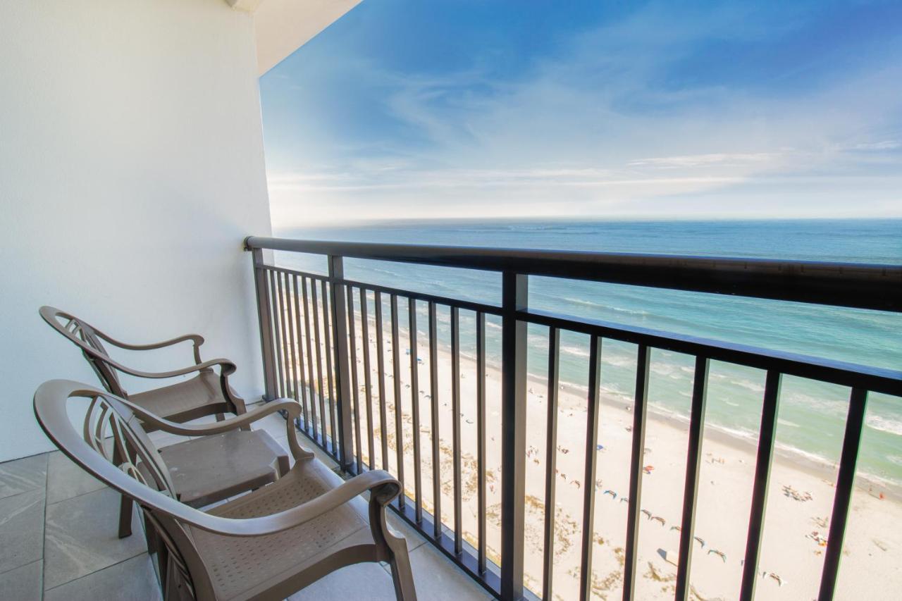 Paradise Oceanfront Deluxe One Bedroom Suite