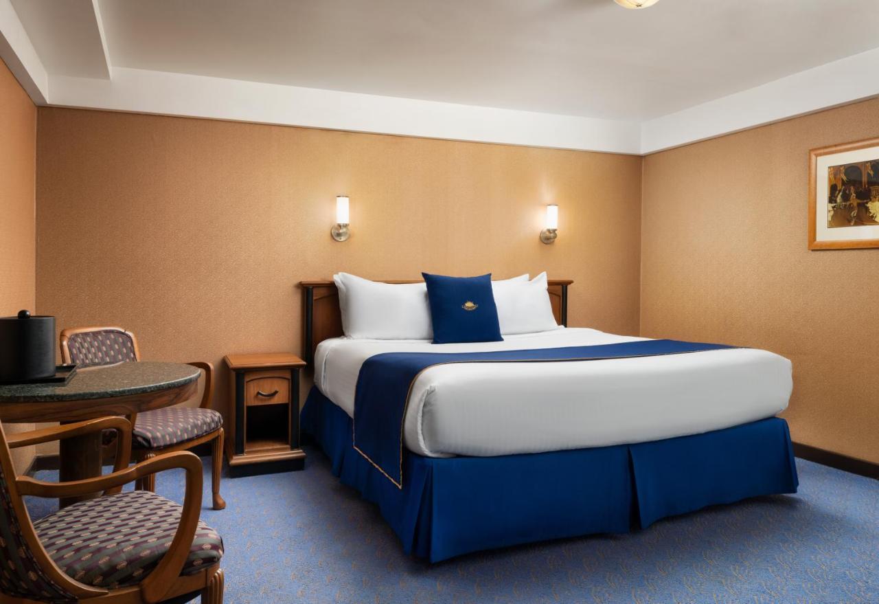 Inside ADA Stateroom 1 King Bed