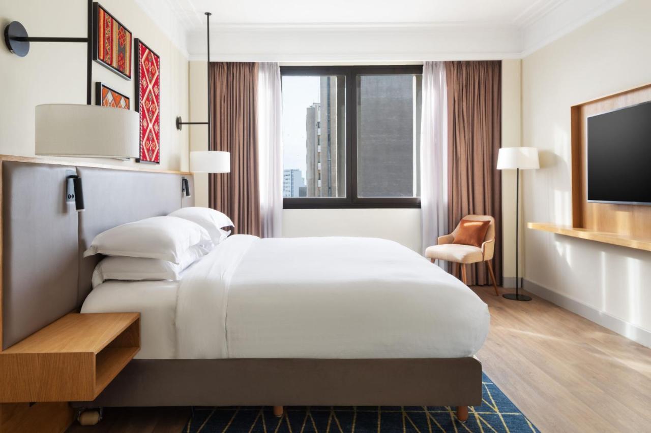 Junior King Suite - Club Lounge Access,1498697914:JPEG