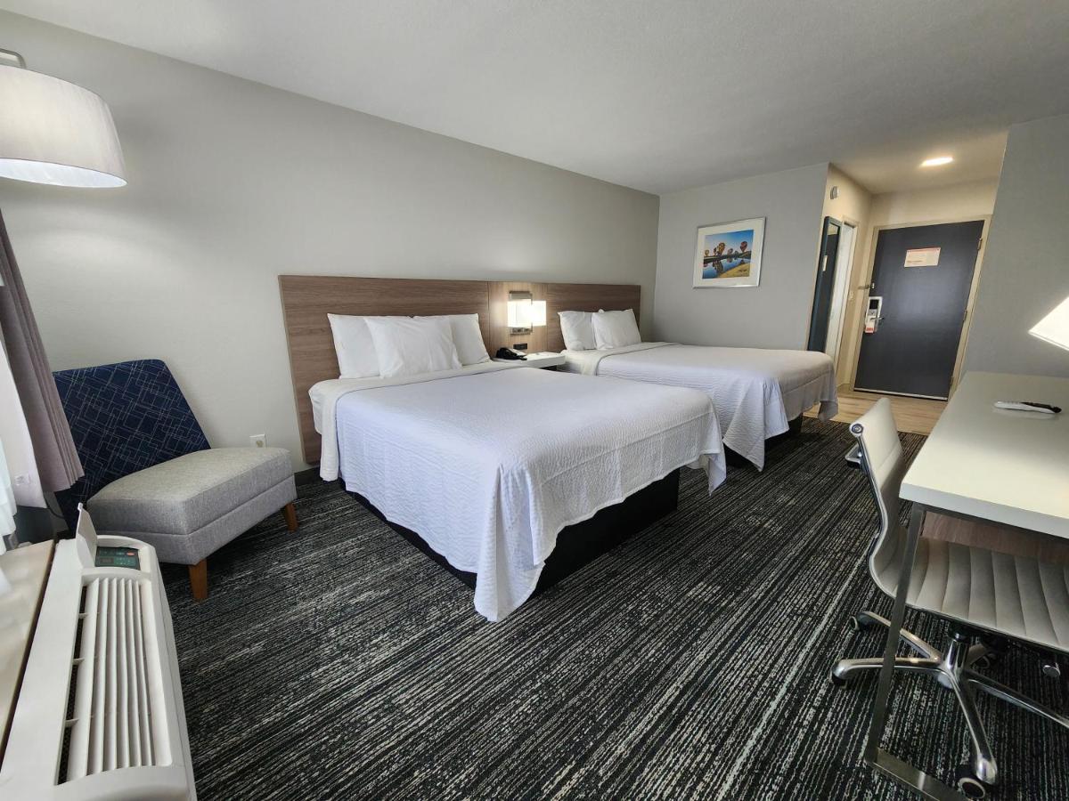 Queen Room Two Queen Beds Non-Smoking