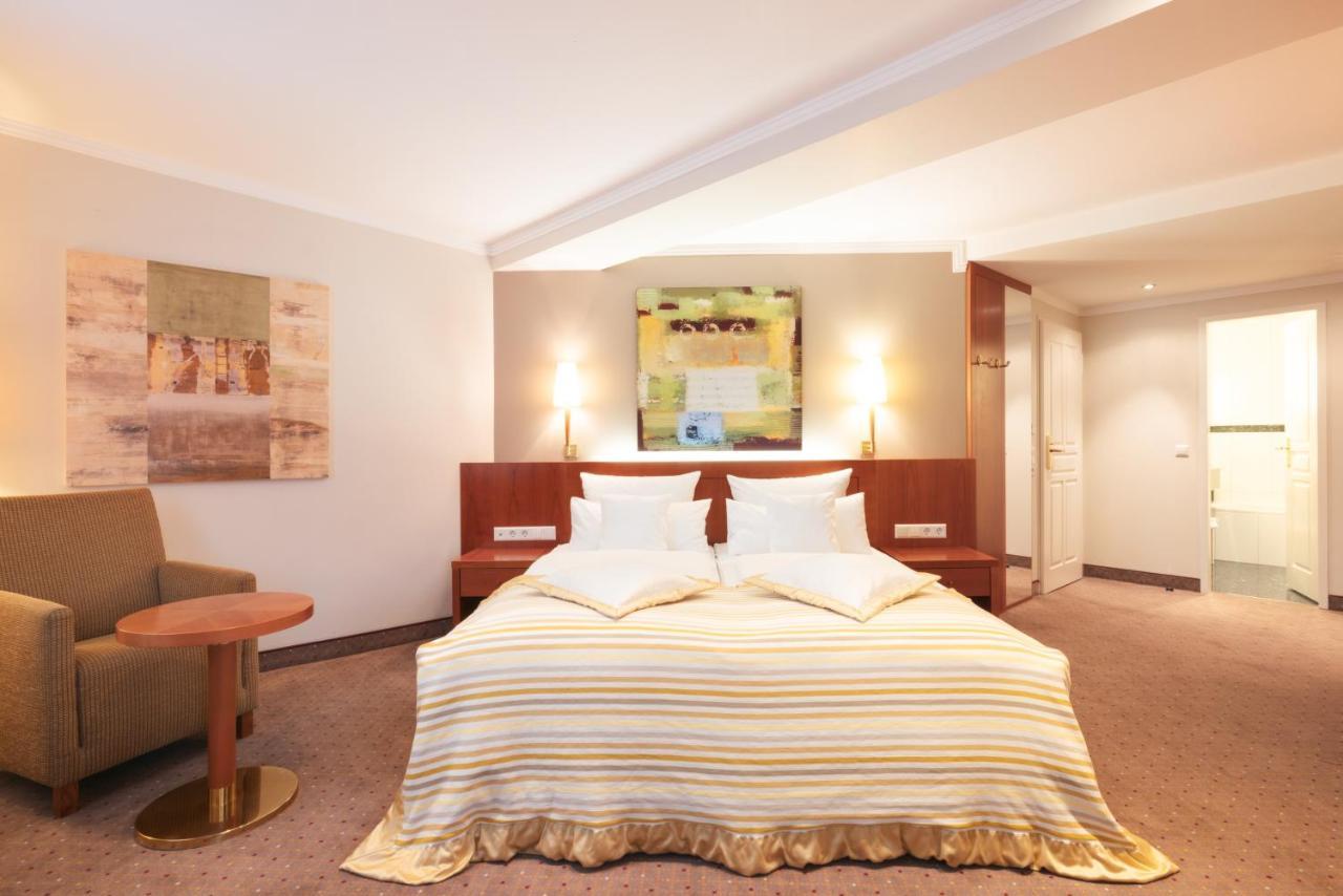 Deluxe Double or Twin Room Lake View