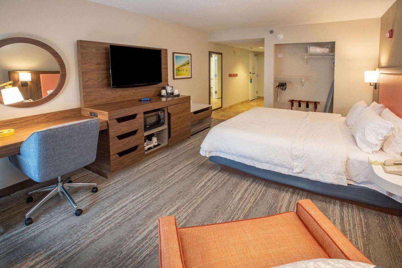 King Room Roll Shower Mobility Hearing Access or Non-Smoking