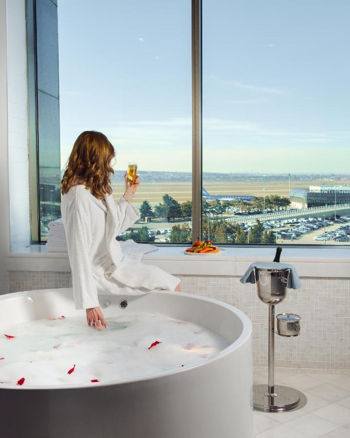 Präsidentensuite mit Blick auf den Flughafen