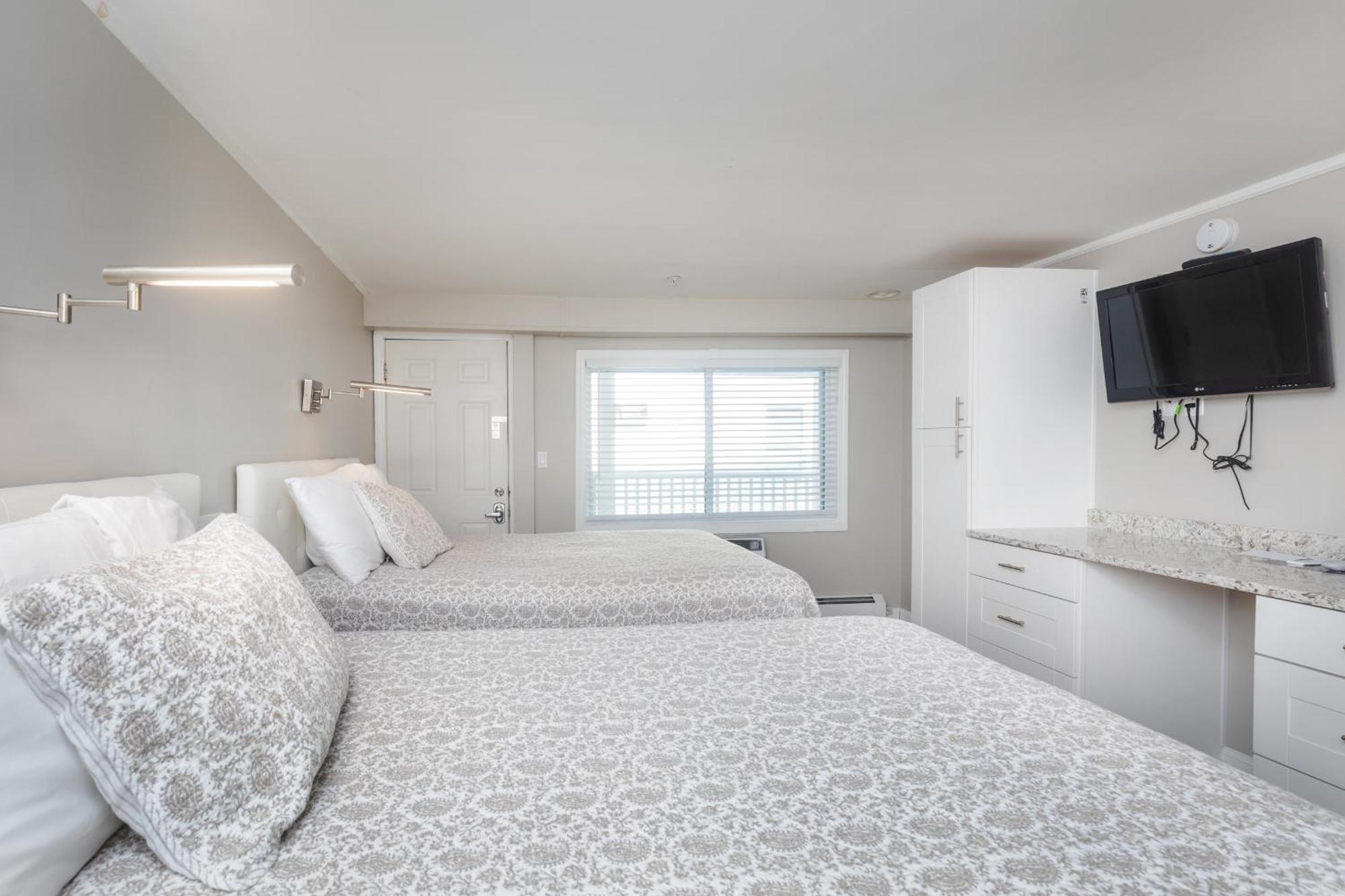 Standard Double Room Kitchenette